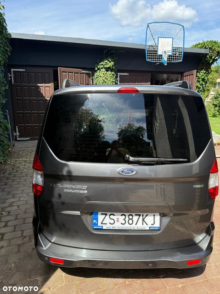 Ford Tourneo Courier 1.0 EcoBoost Titanium - 8