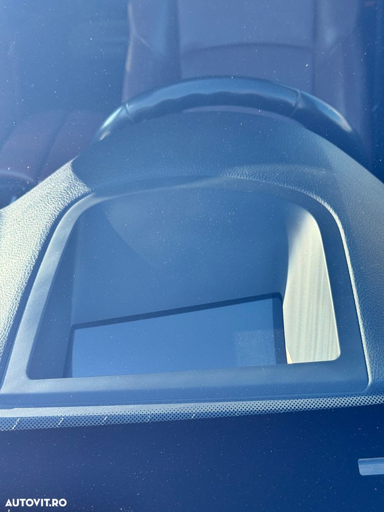 BMW Seria 5 525d xDrive AT - 39