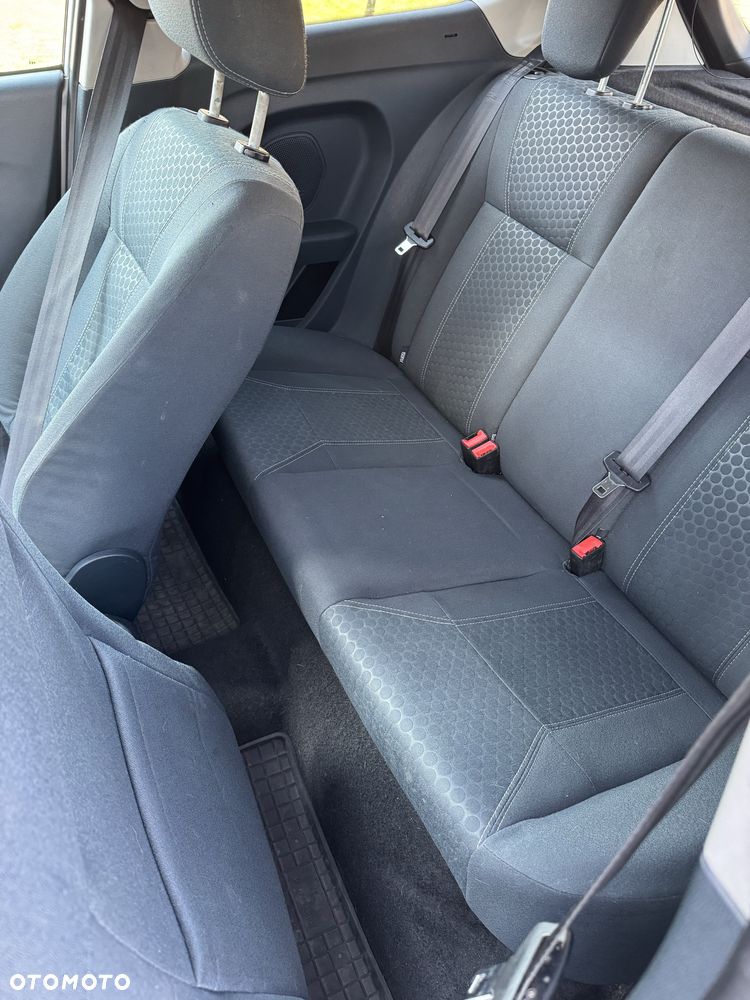 Ford Fiesta - 9