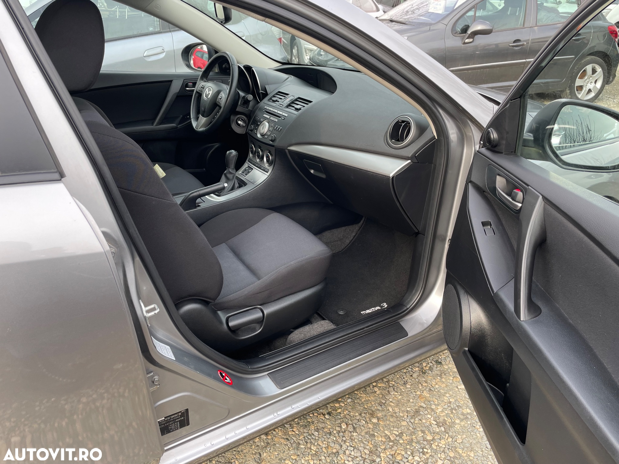 Mazda 3 2.2 MZR-CD DPF Exclusive-Line - 11