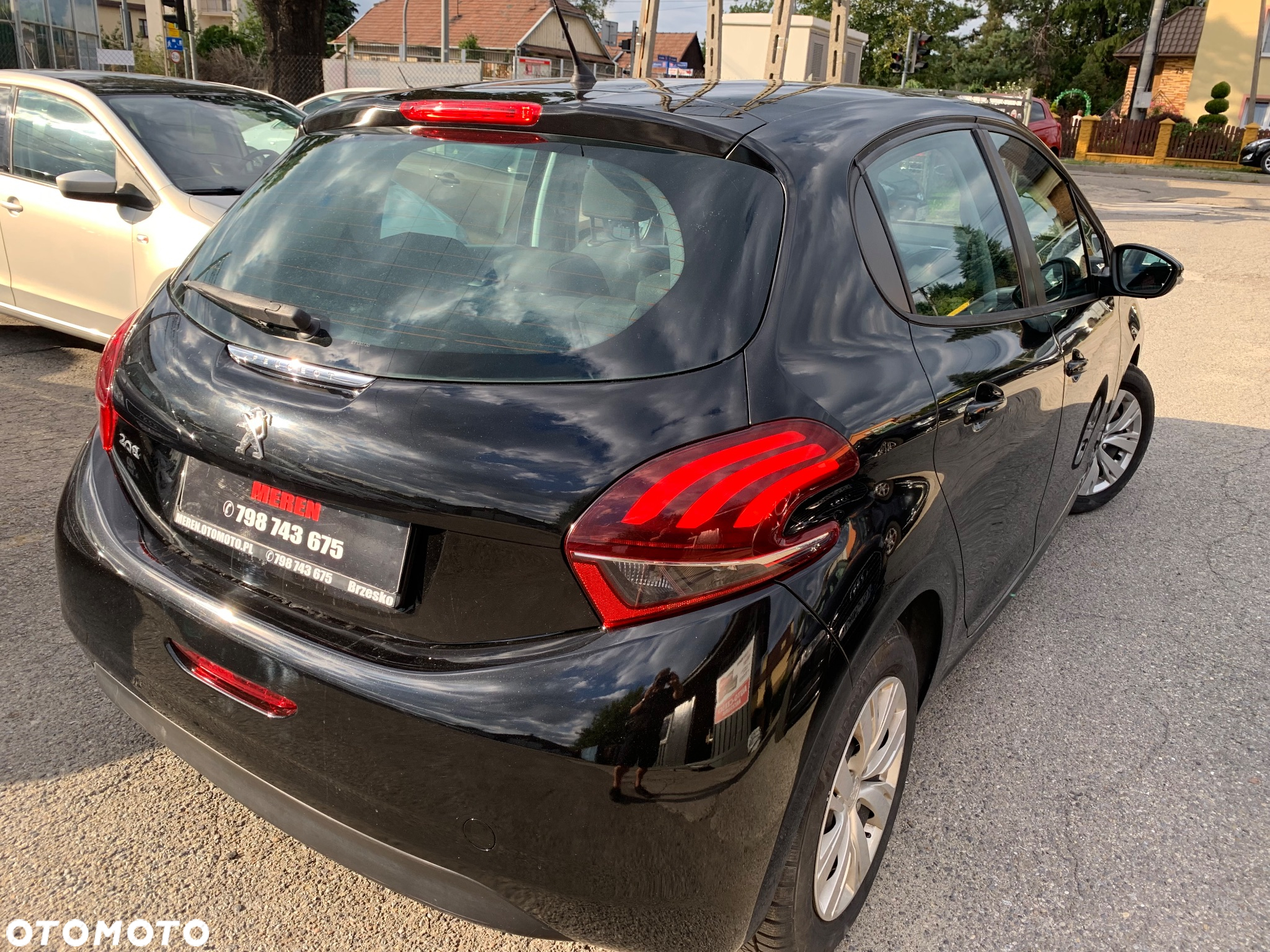 Peugeot 208 1.2 PureTech Allure - 6