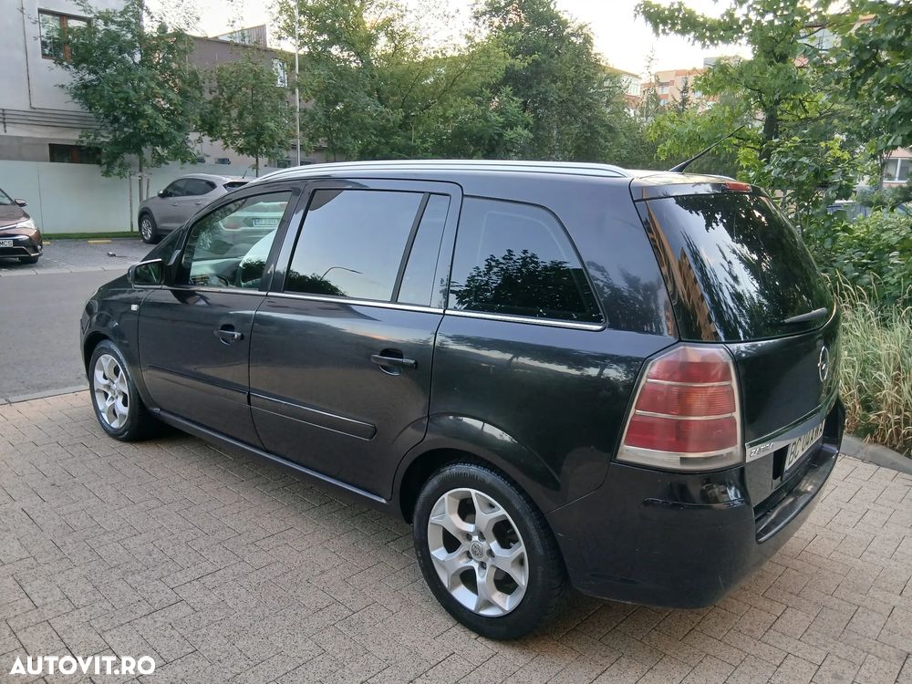Opel Zafira 1.9 CDTI Sport - 4