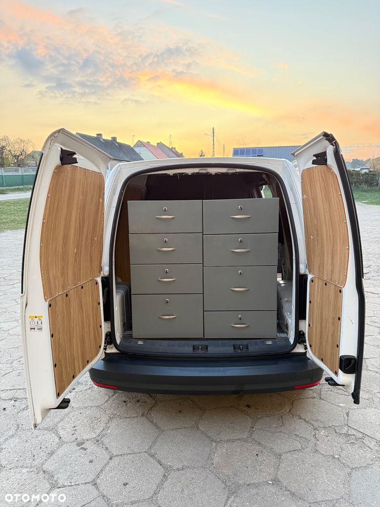 Volkswagen Caddy - 17