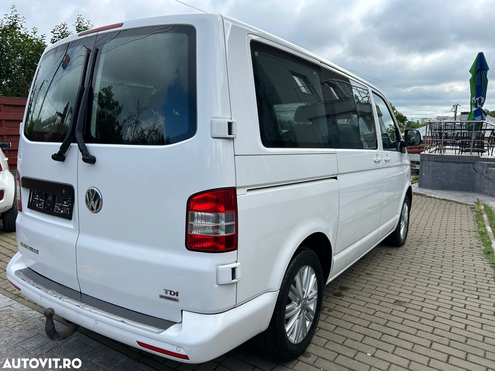 Volkswagen Caravelle - 4