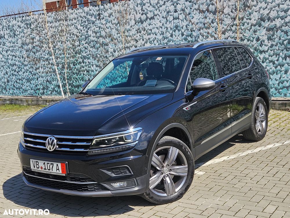 Volkswagen Tiguan - 1