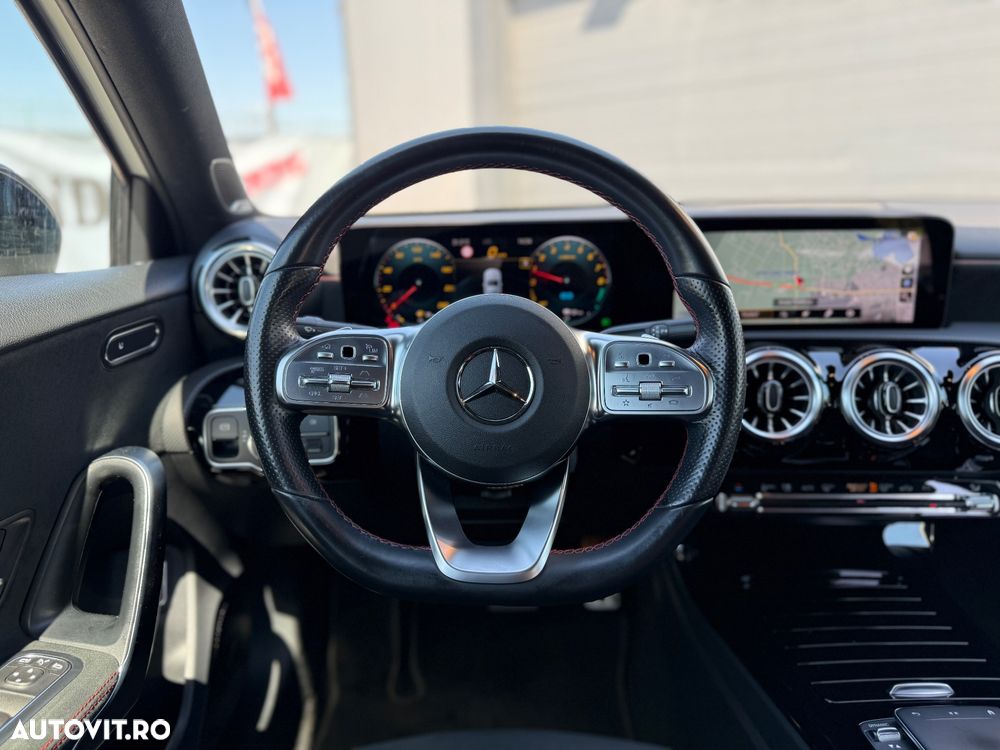 Mercedes-Benz A 250 e 8G-DCT AMG Line - 21