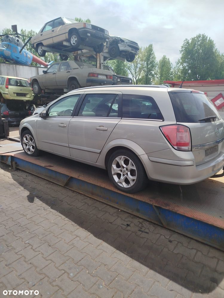 Opel Astra H na części. - 8
