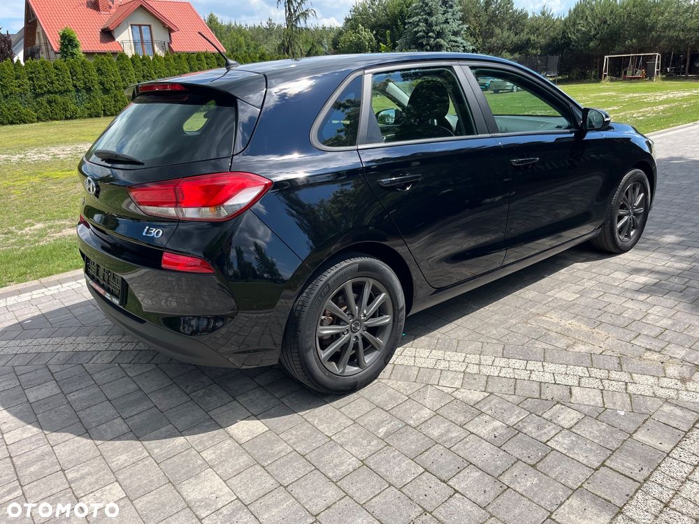 Hyundai i30 1.4 Family+ - 10