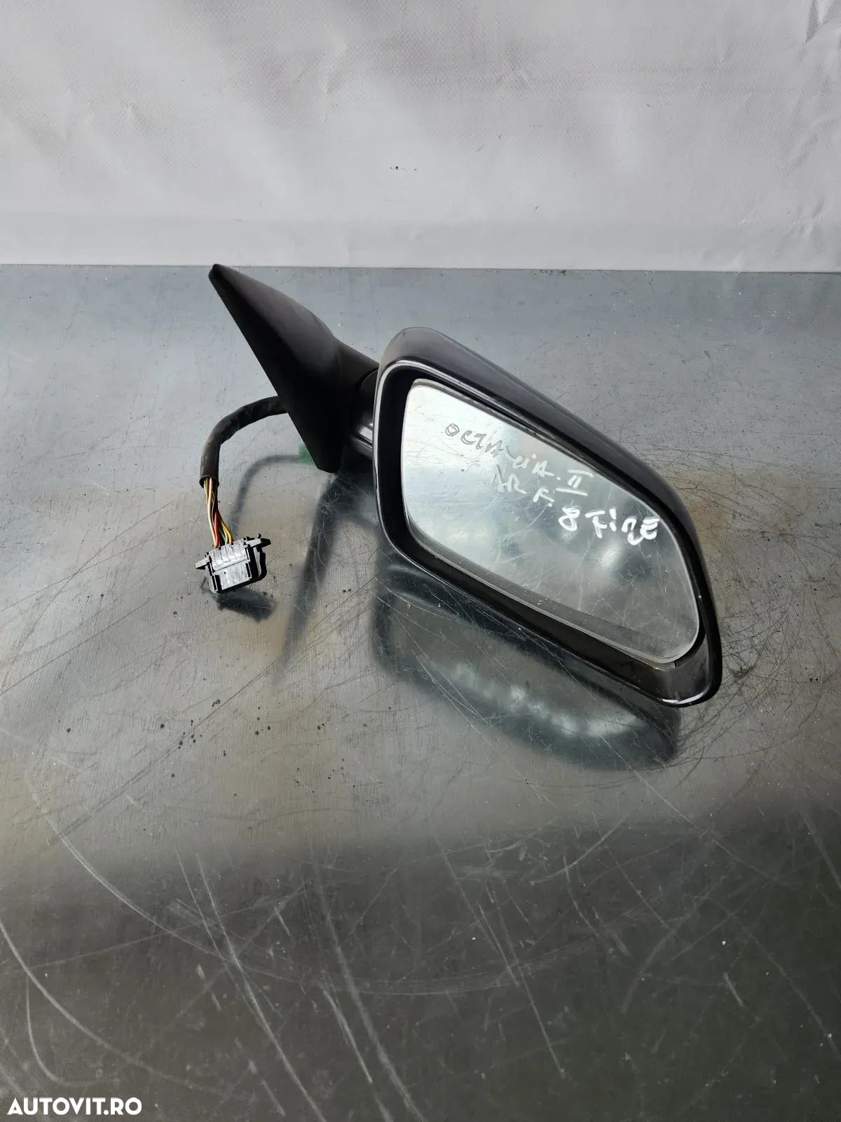 Oglinda Dreapta Skoda Octavia 2 Electrica Cu 8 Fire La Mufa Mic Defect La Carcasa - 2