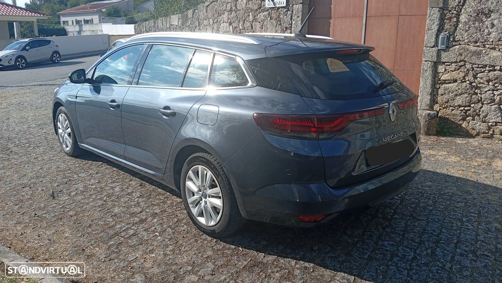Renault Mégane E-Tech - 4