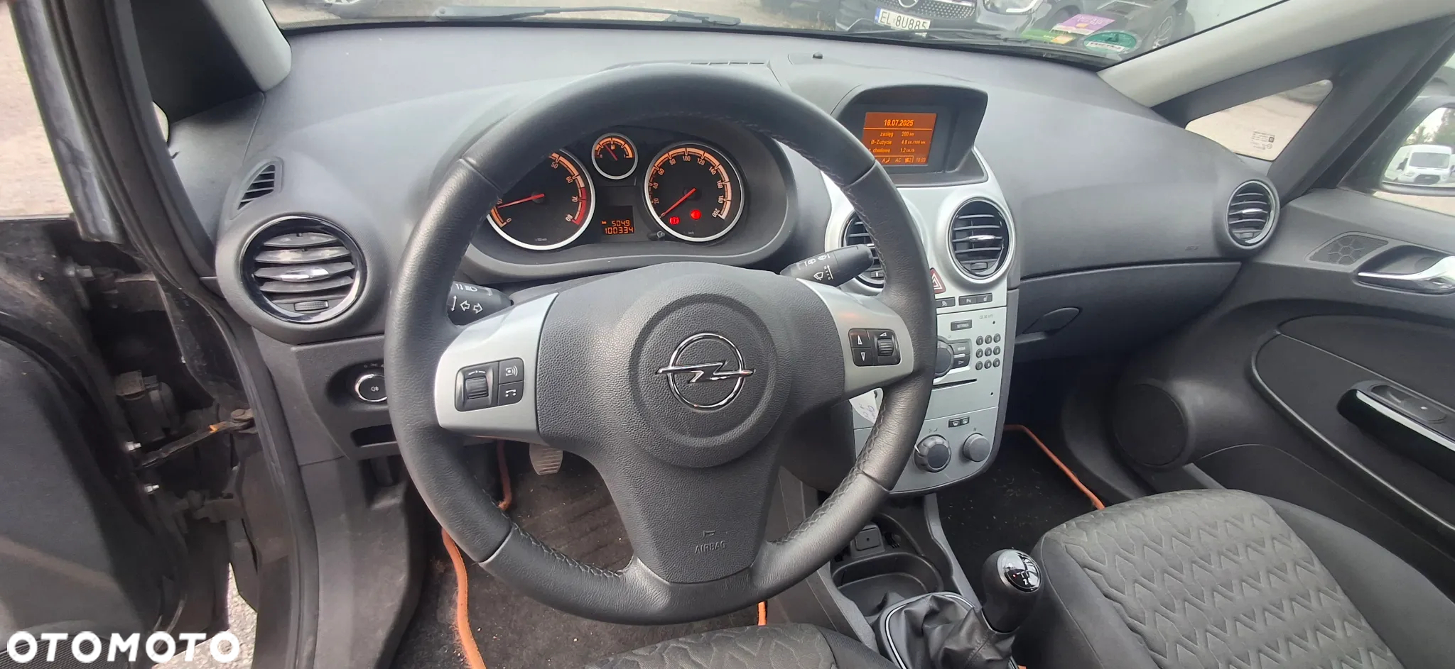 Opel Corsa 1.4 16V Active - 10