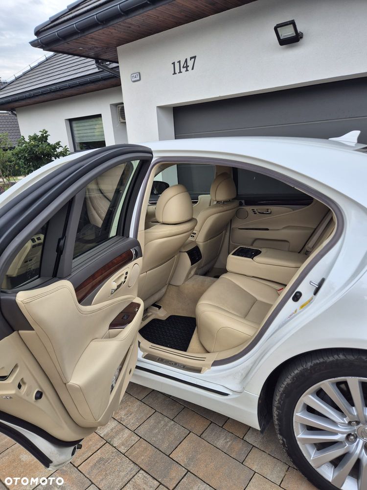 Lexus LS 460 Elite AWD - 12