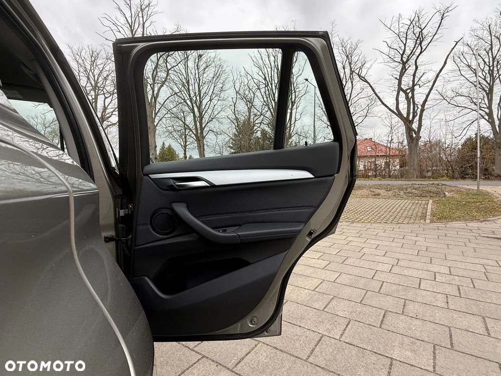 BMW X1 xDrive20d xLine sport - 18