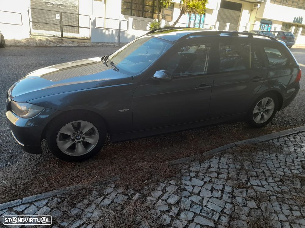 BMW 320 d Touring - 8