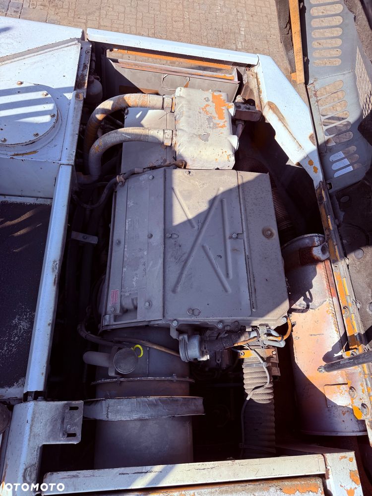 Liebherr A900 Litronic - 13