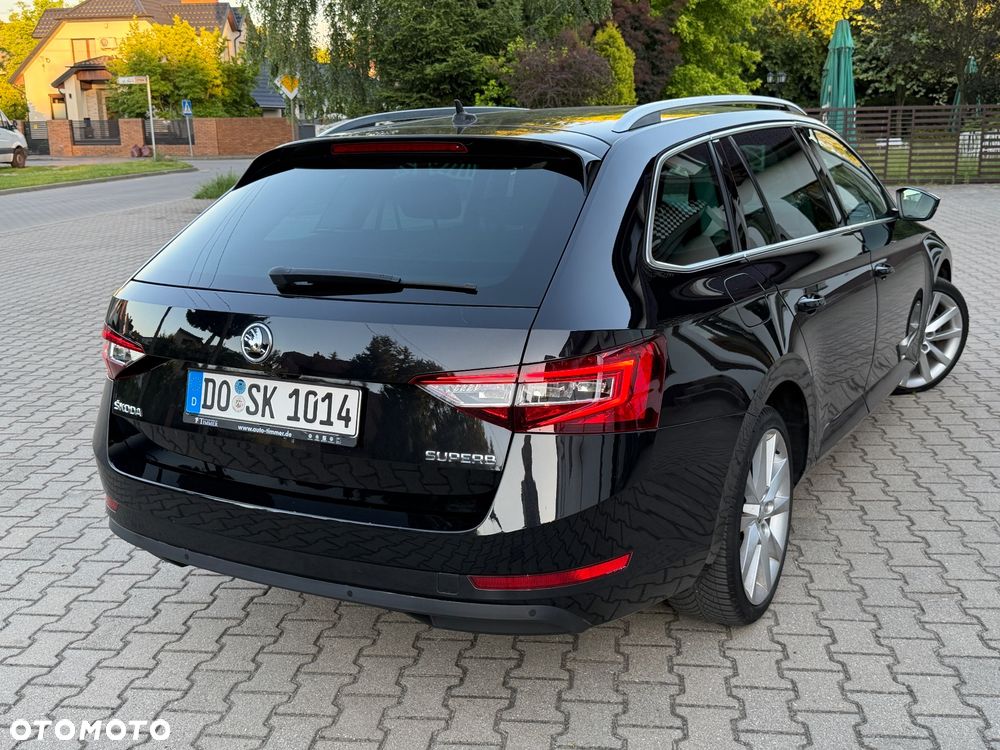 Skoda Superb 2.0 TDI DSG Sportline - 2