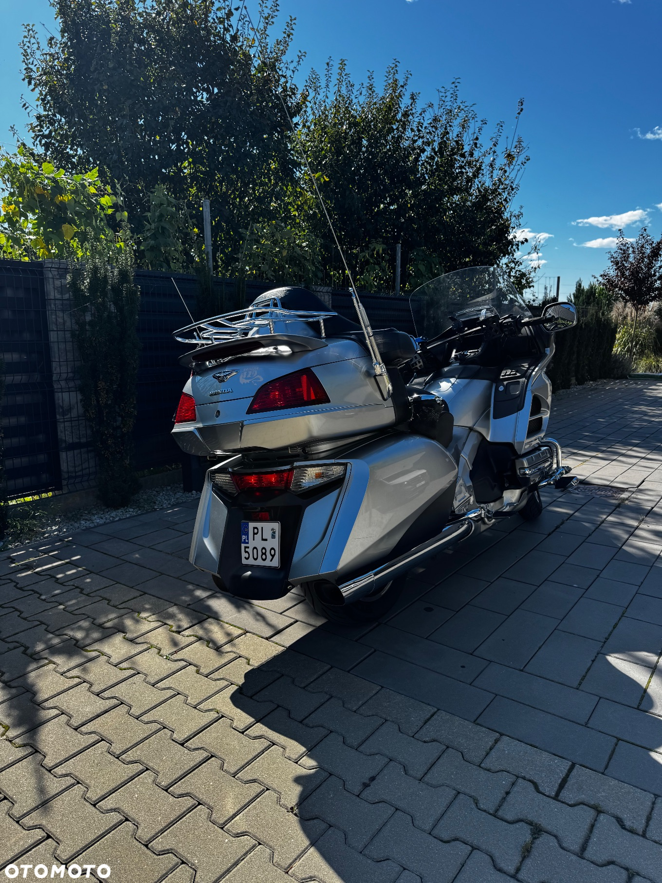 Honda GL - 9