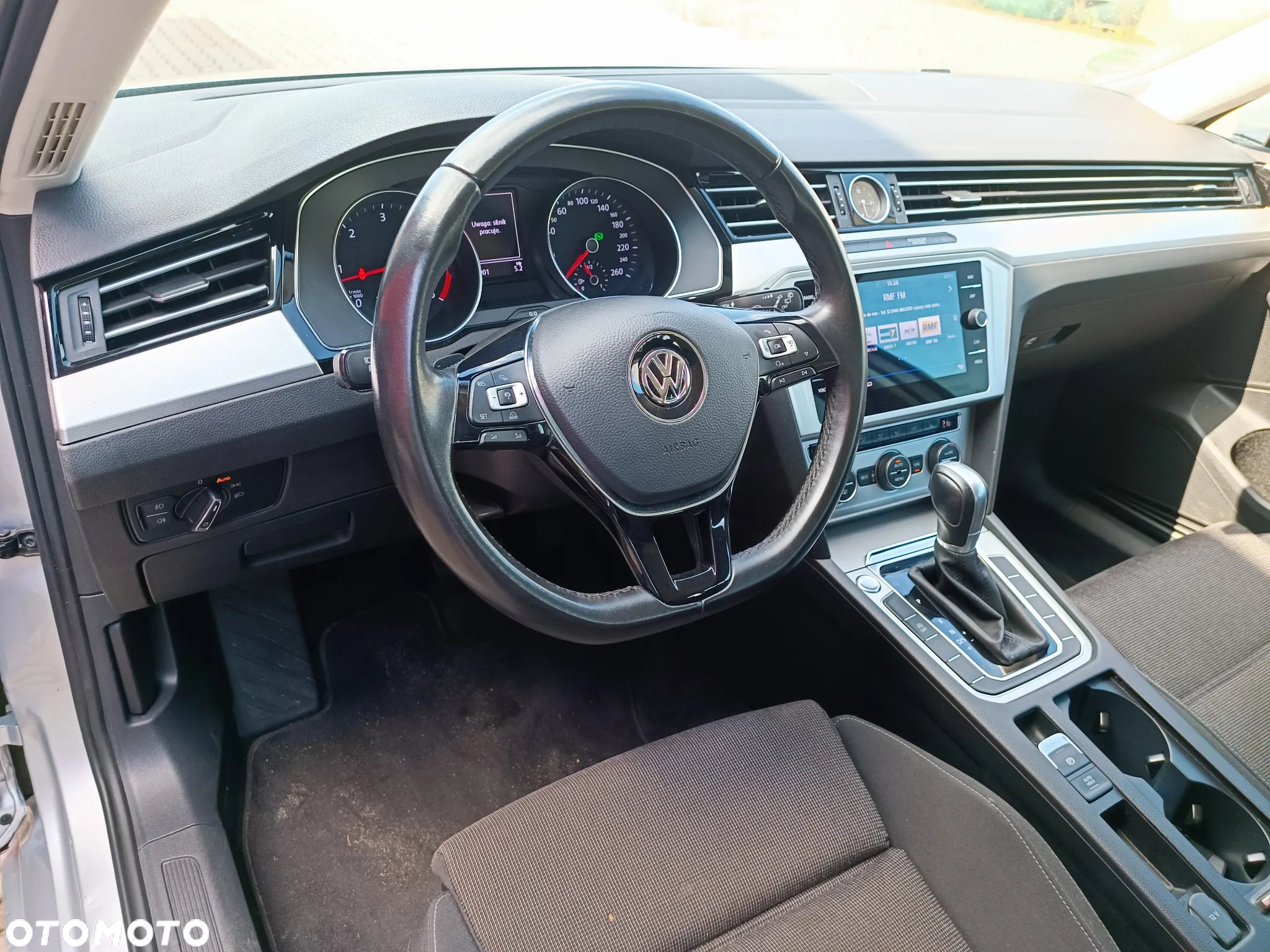 Volkswagen Passat - 10