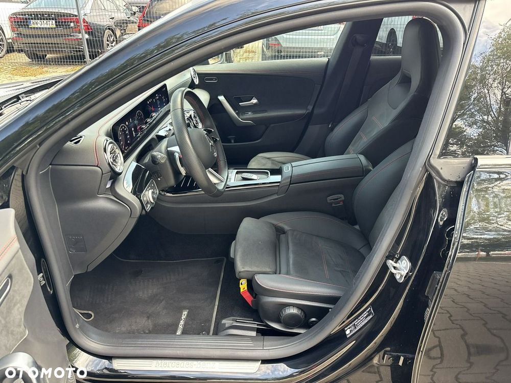 Mercedes-Benz CLA 200 7G-DCT - 10