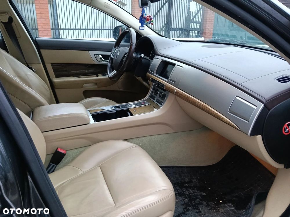 Jaguar XF 3.0 V6 D S Premium Luxury - 14