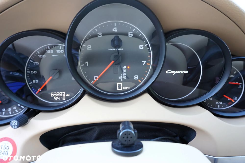 Porsche Cayenne - 15