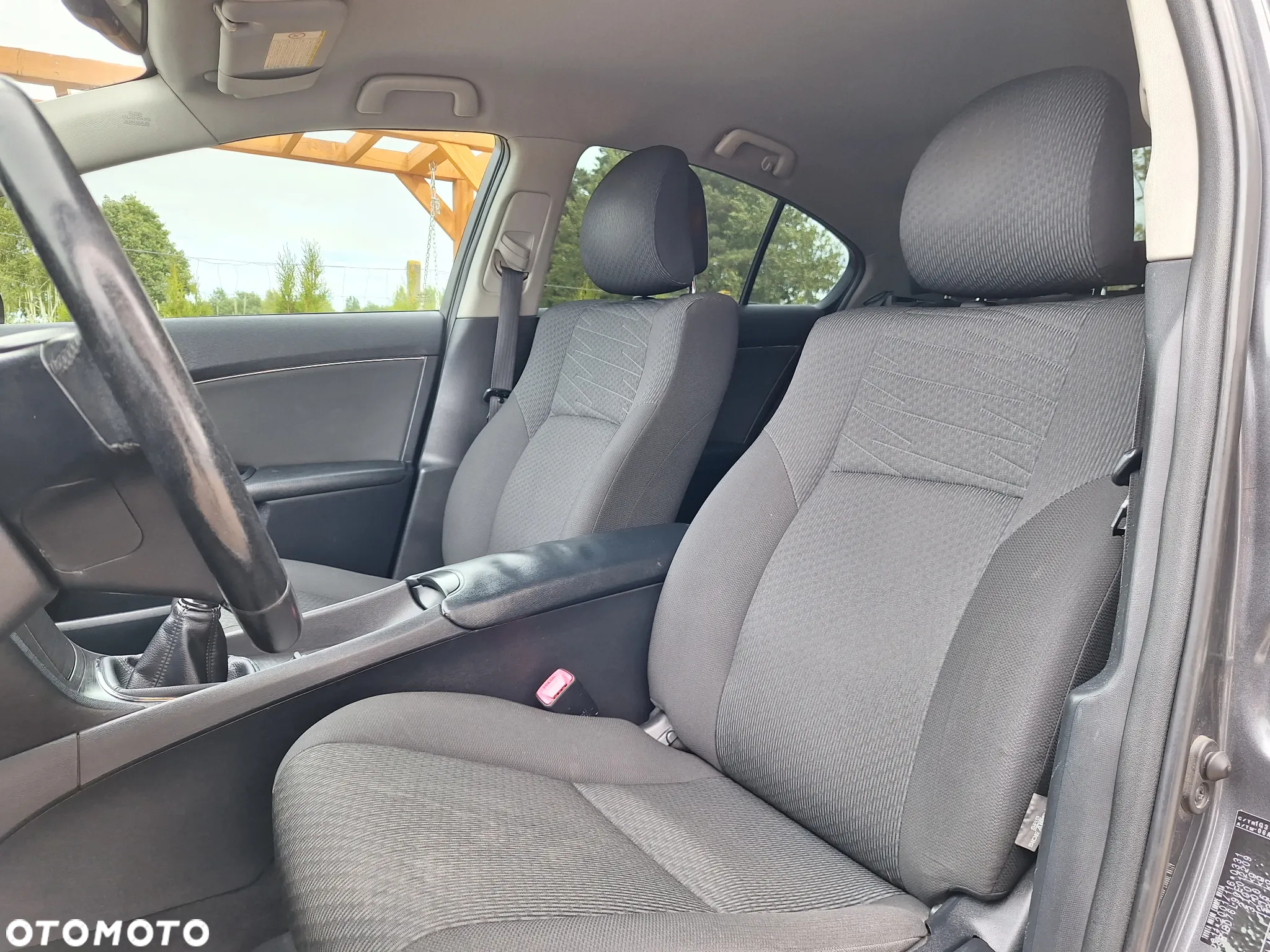 Toyota Avensis - 17