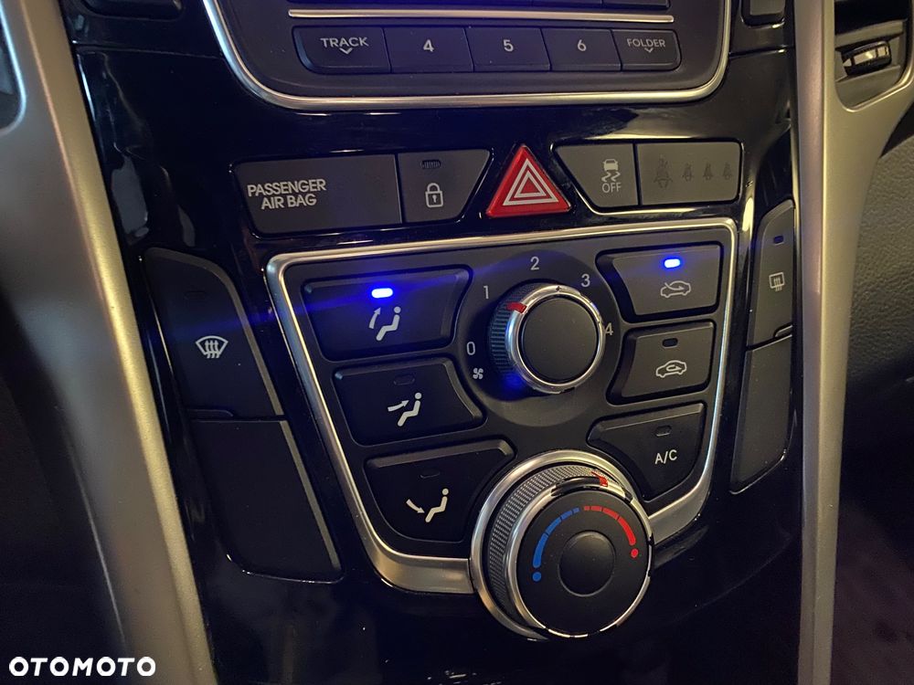 Hyundai i30 1.4 Trend - 17