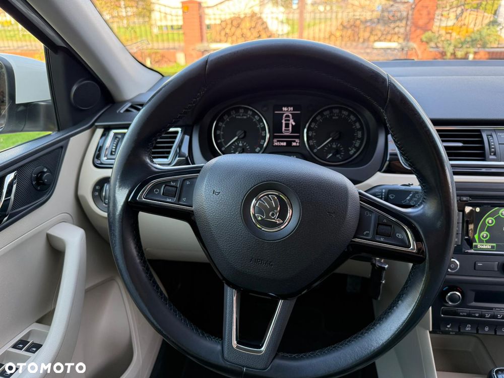 Skoda RAPID 1.6 TDI DPF Style Plus - 8