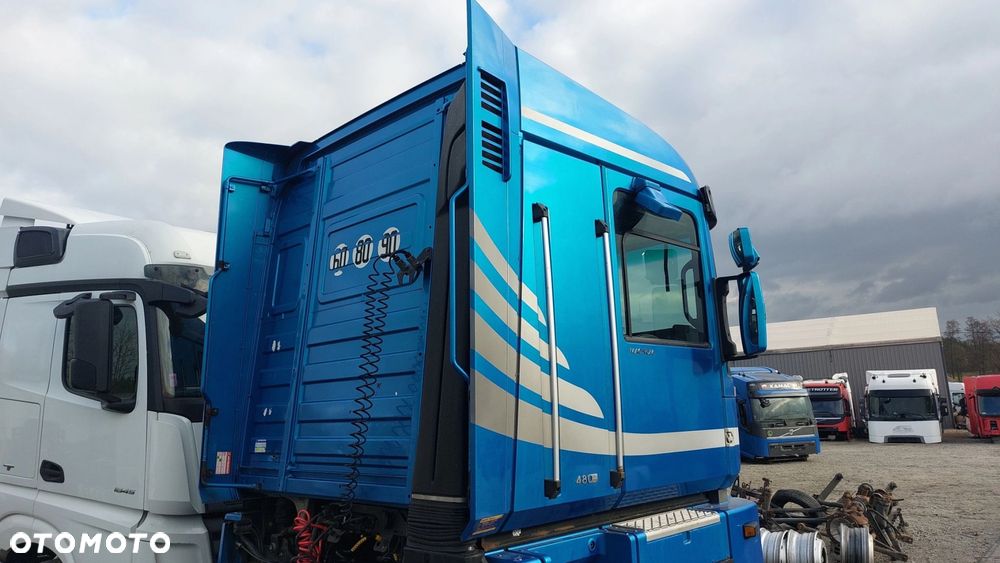 RENAULT MAGNUM 480 520 DXI VEGA KABINA KPL SALONKA - 3