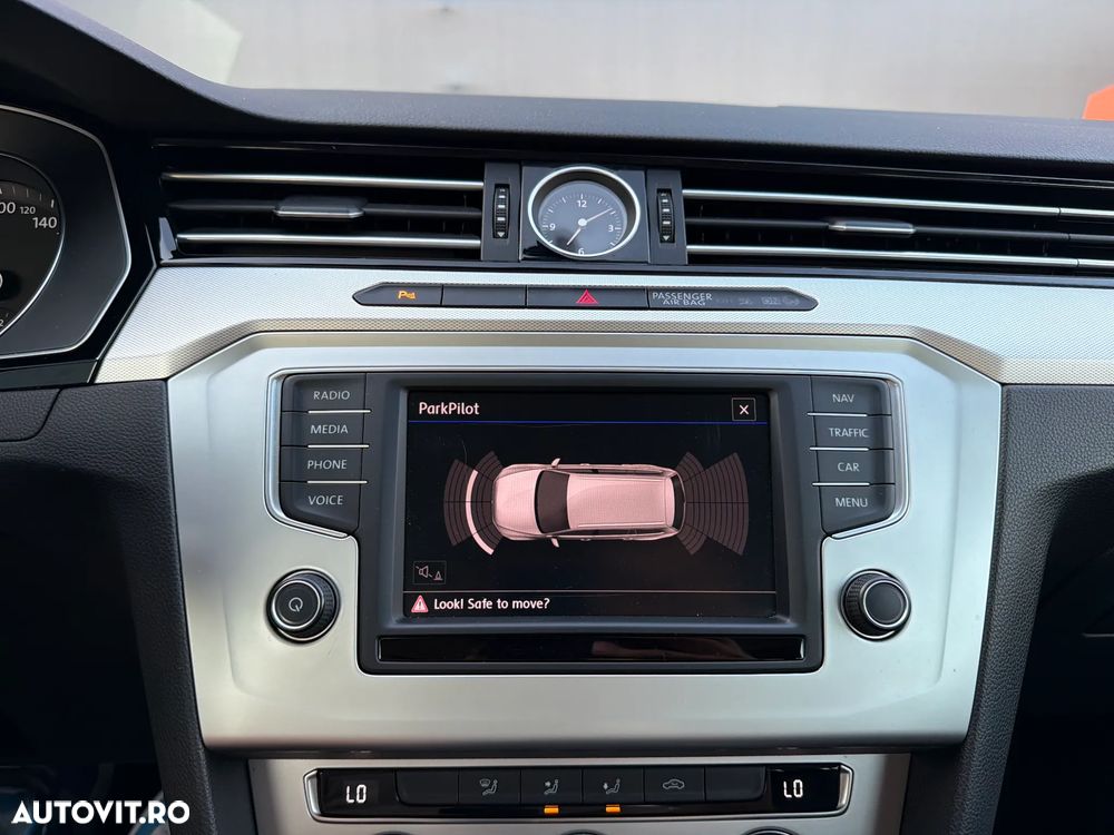 Volkswagen Passat 1.6 TDI Comfortline - 15