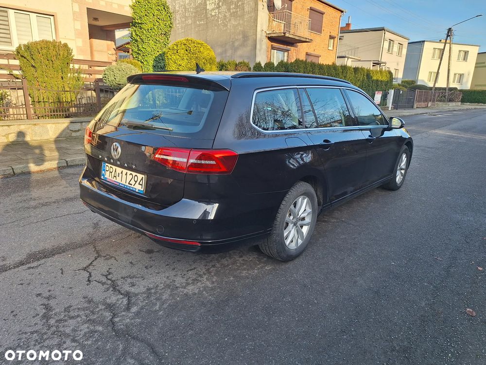 Volkswagen Passat 2.0 TDI SCR DSG Comfortline - 5