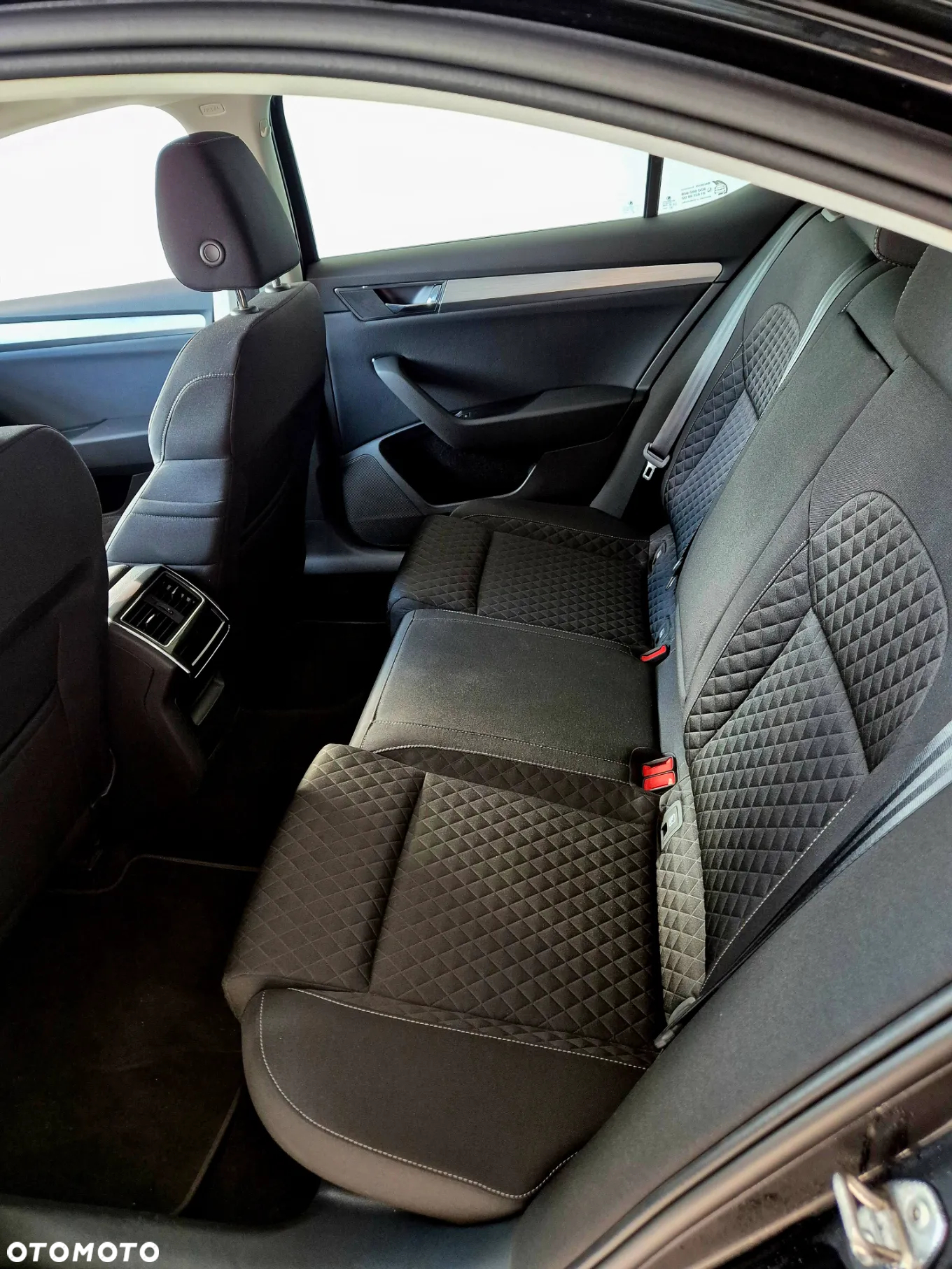 Skoda Superb 2.0 TDI SCR Ambition DSG - 12