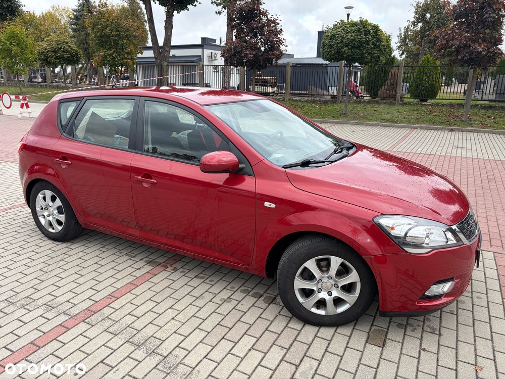 Kia Ceed - 5
