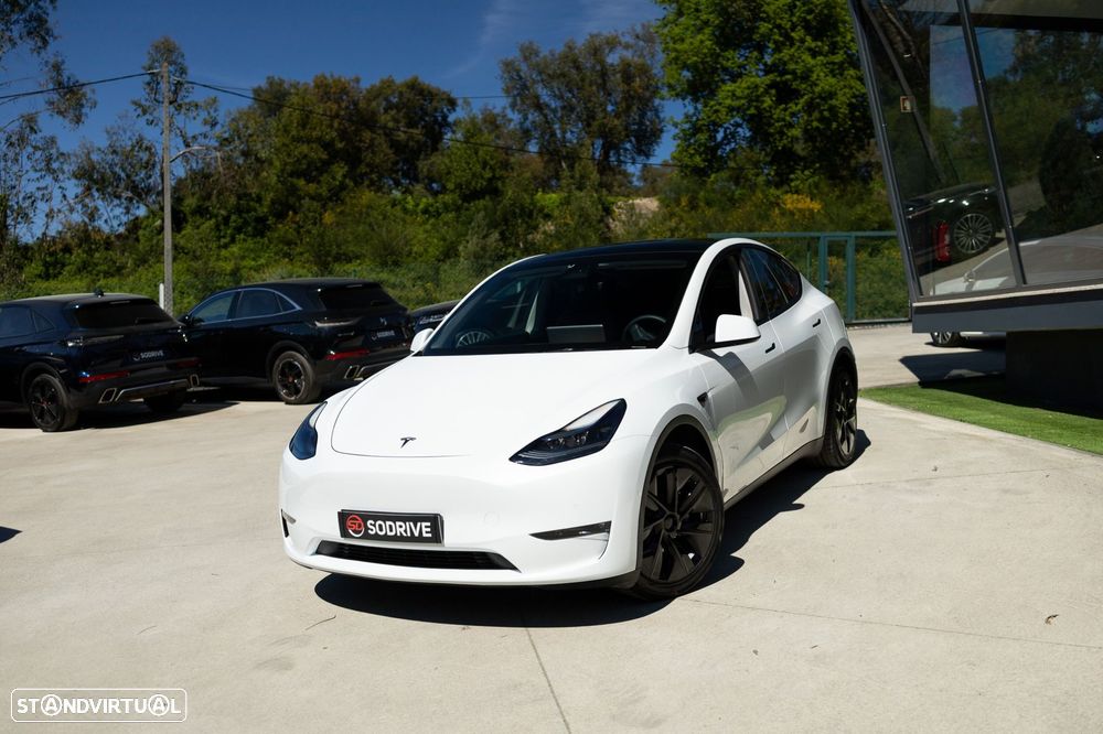 Tesla Model Y Long Range Dual Motor AWD - 5