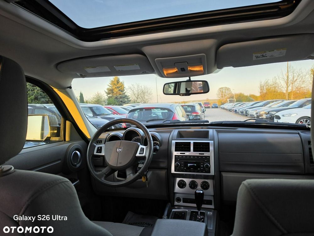 Dodge Nitro - 32
