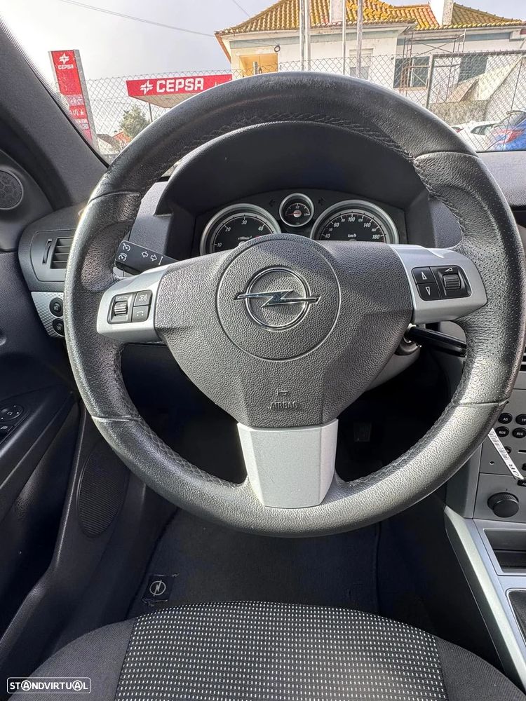 Opel Astra GTC 1.9 CDTi - 14