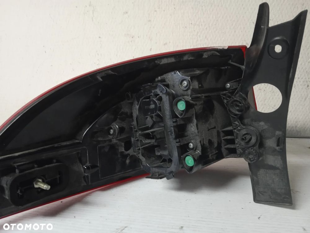 LAMPA TYLNA PRAWA RENAULT CLIO IV KOMBI USZKODZONA - 4