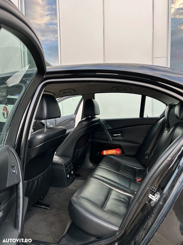 BMW Seria 5 520d Aut. - 9