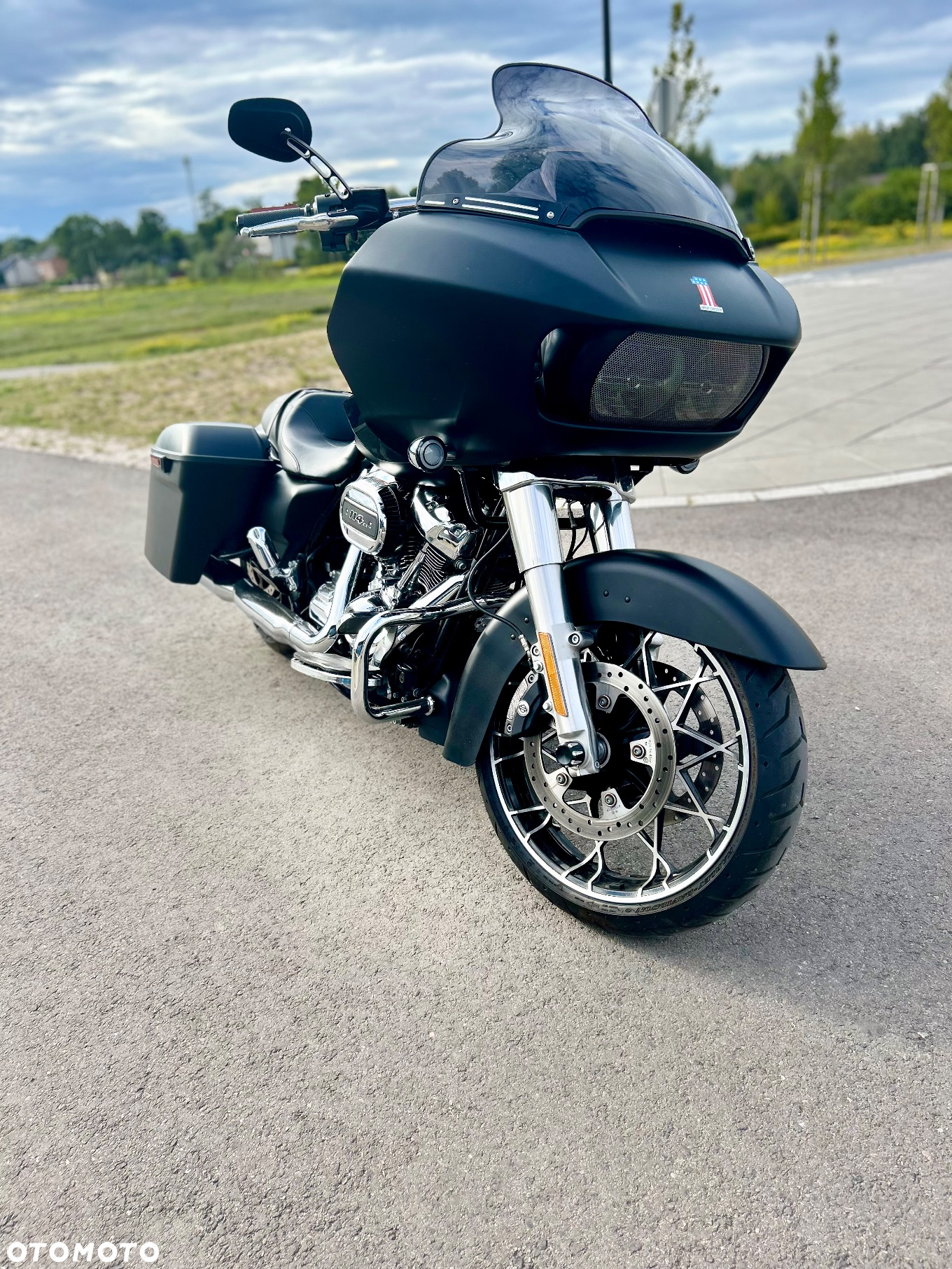 Harley-Davidson Touring Road Glide - 2