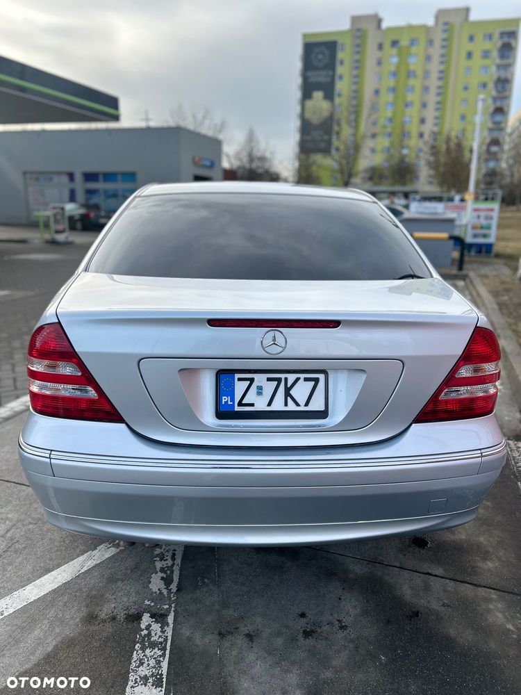 Mercedes-Benz Klasa C 280 4Matic Automatik Avantgarde - 4
