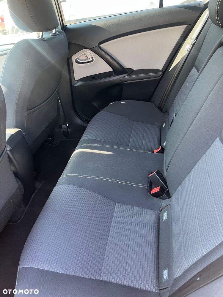 Toyota Avensis 2.0 D-4D Active Business - 13