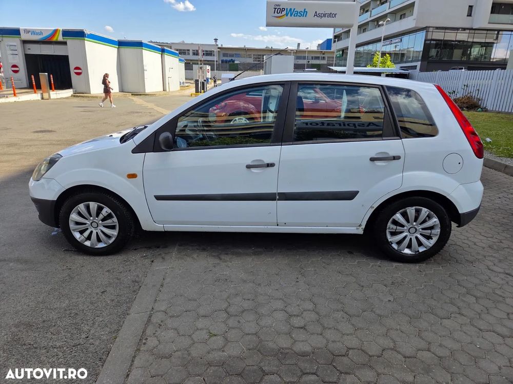 Ford Fiesta - 9