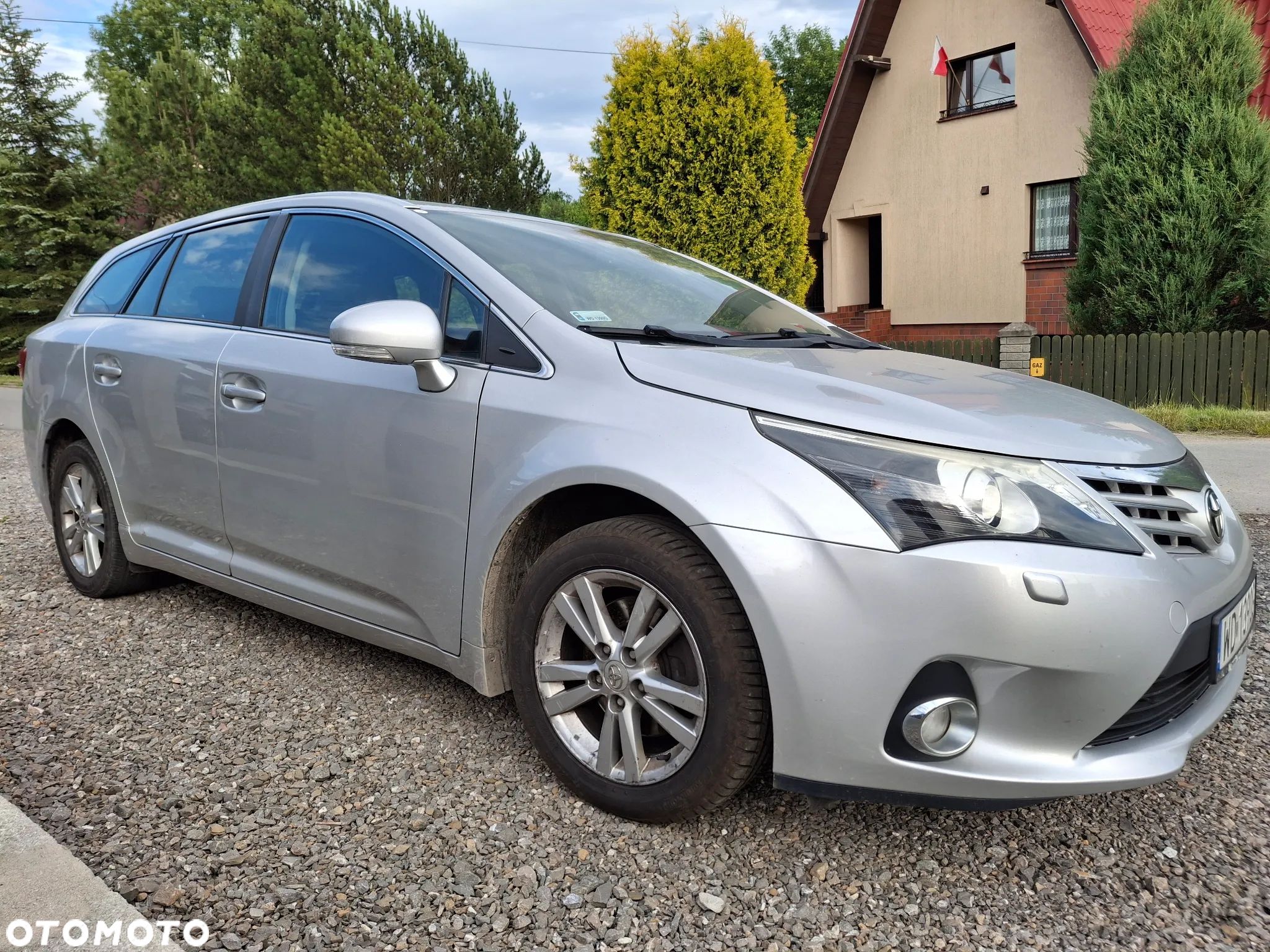 Toyota Avensis 2.0 D-4D Premium - 1