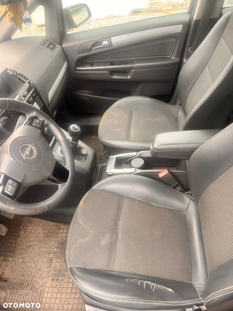 Opel Zafira 1.9 CDTI Cosmo - 8