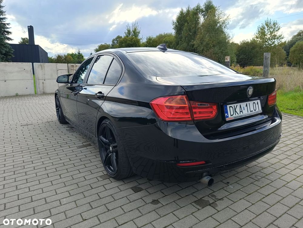 BMW Seria 3 318d Modern Line - 9