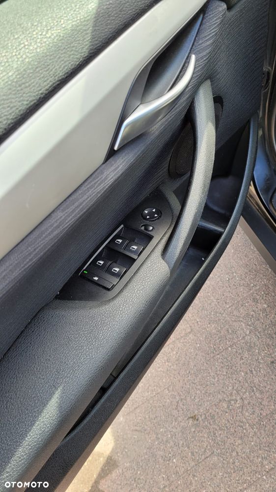 BMW X1 sDrive18d - 10