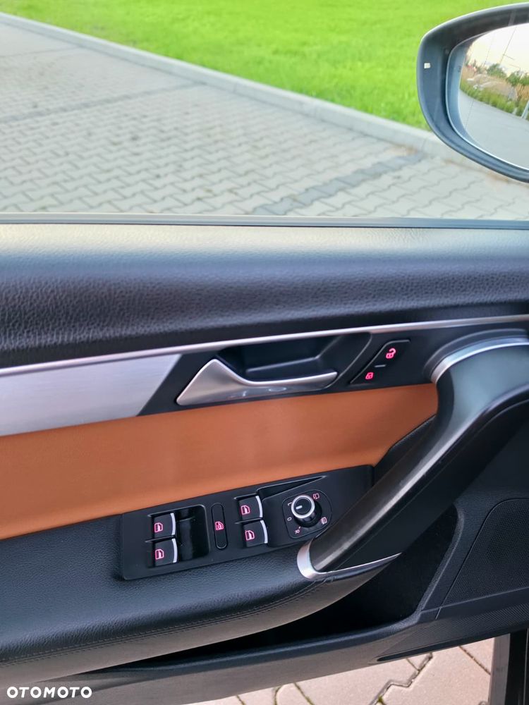 Volkswagen Passat - 11
