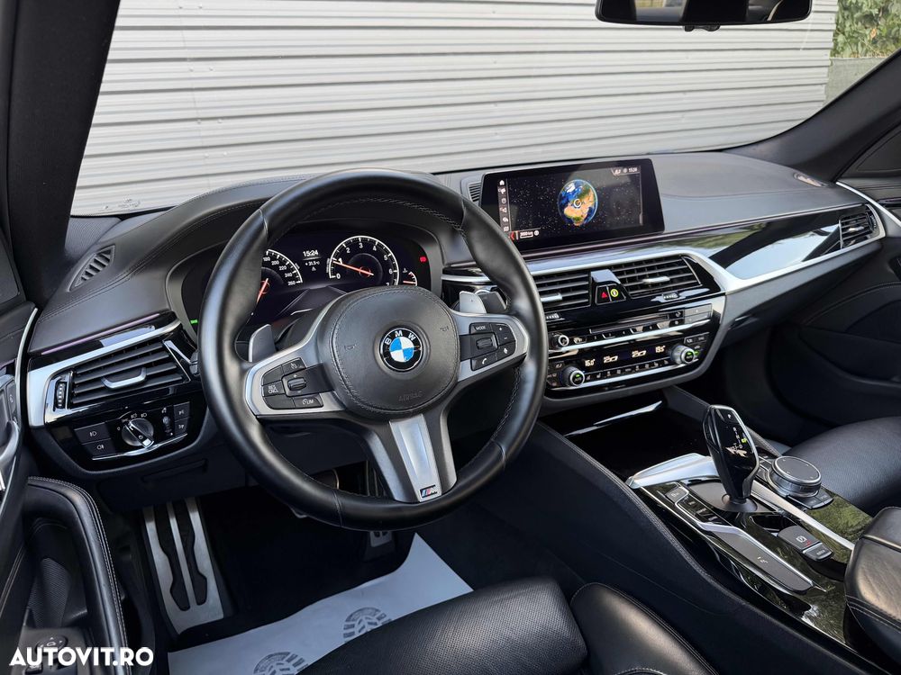 BMW Seria 5 520i Aut. Luxury Line - 13