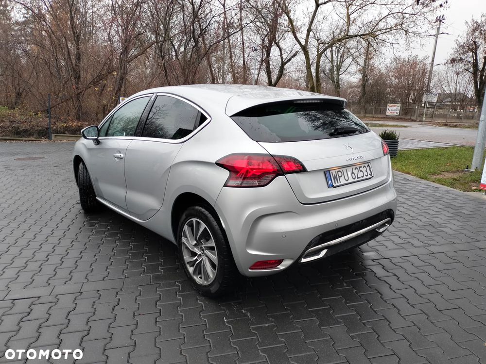 Citroën DS4 1.6 e-HDi SoChic MCP - 4