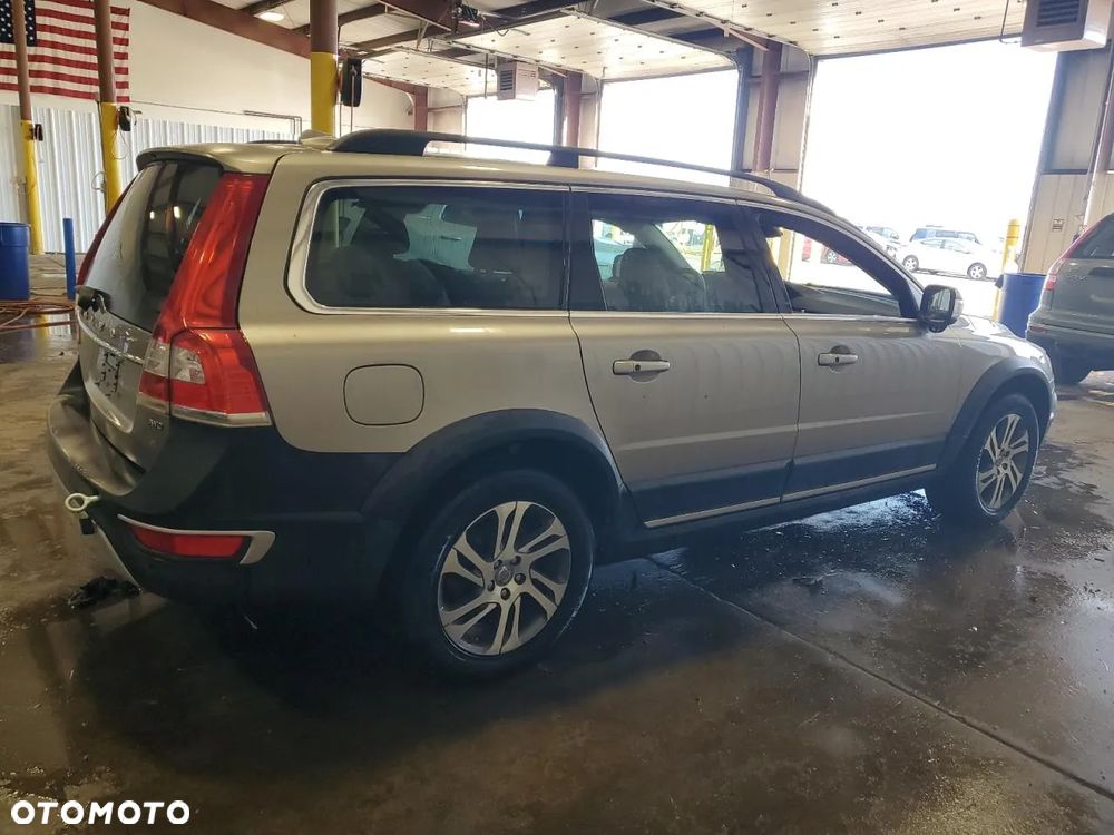 Volvo XC 70 - 3